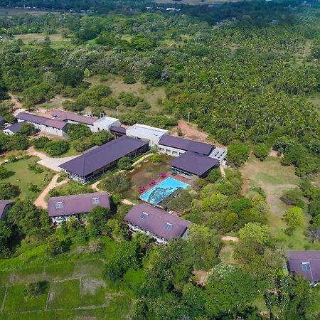 Tropical Life Resort And Spa Dambulla Exterior foto