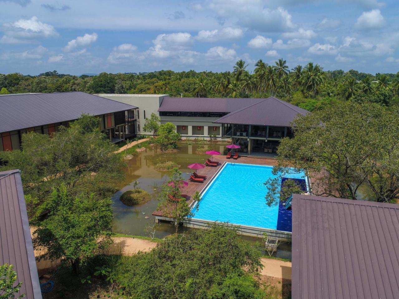 Tropical Life Resort And Spa Dambulla Exterior foto