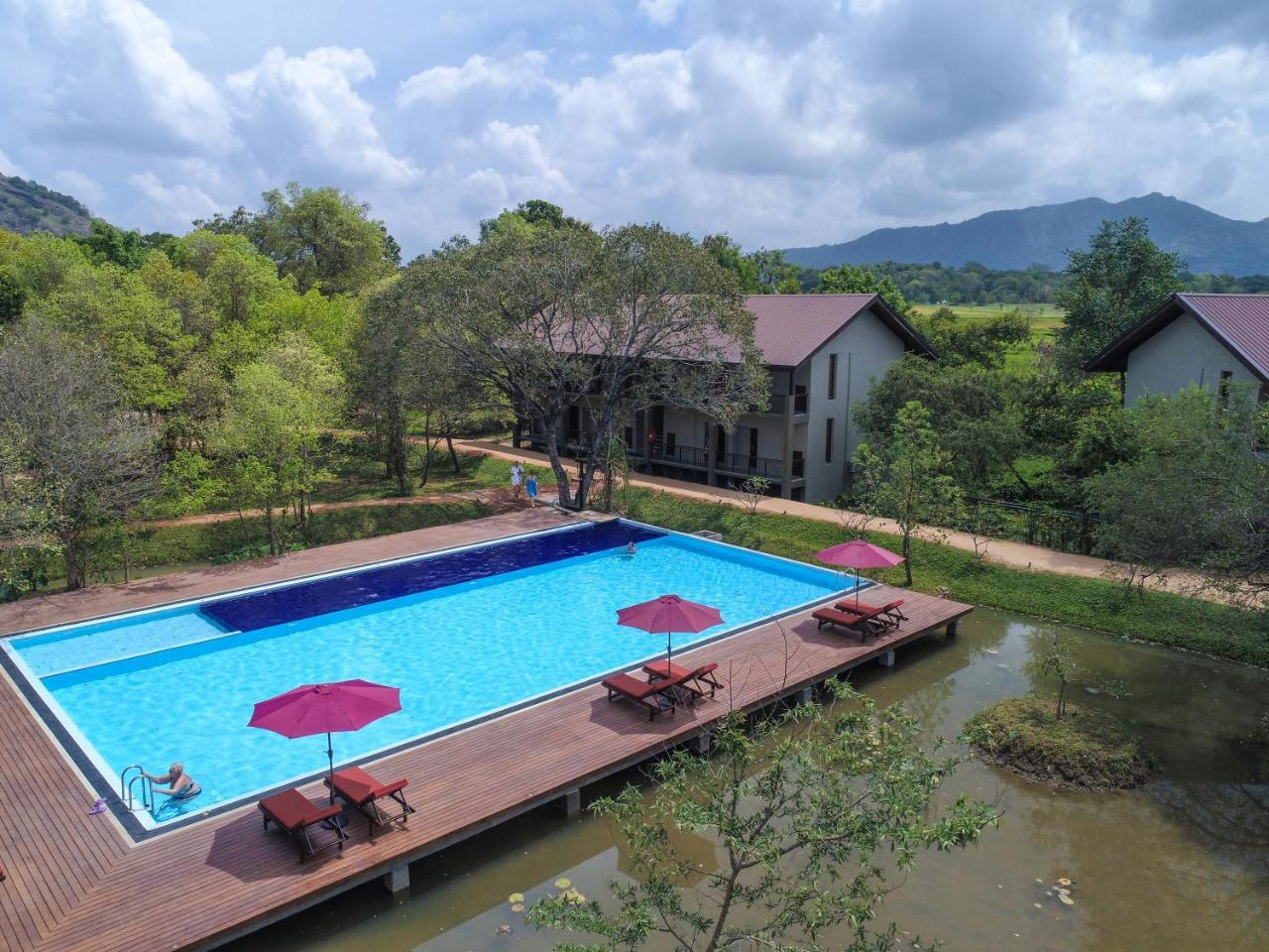 Tropical Life Resort And Spa Dambulla Exterior foto